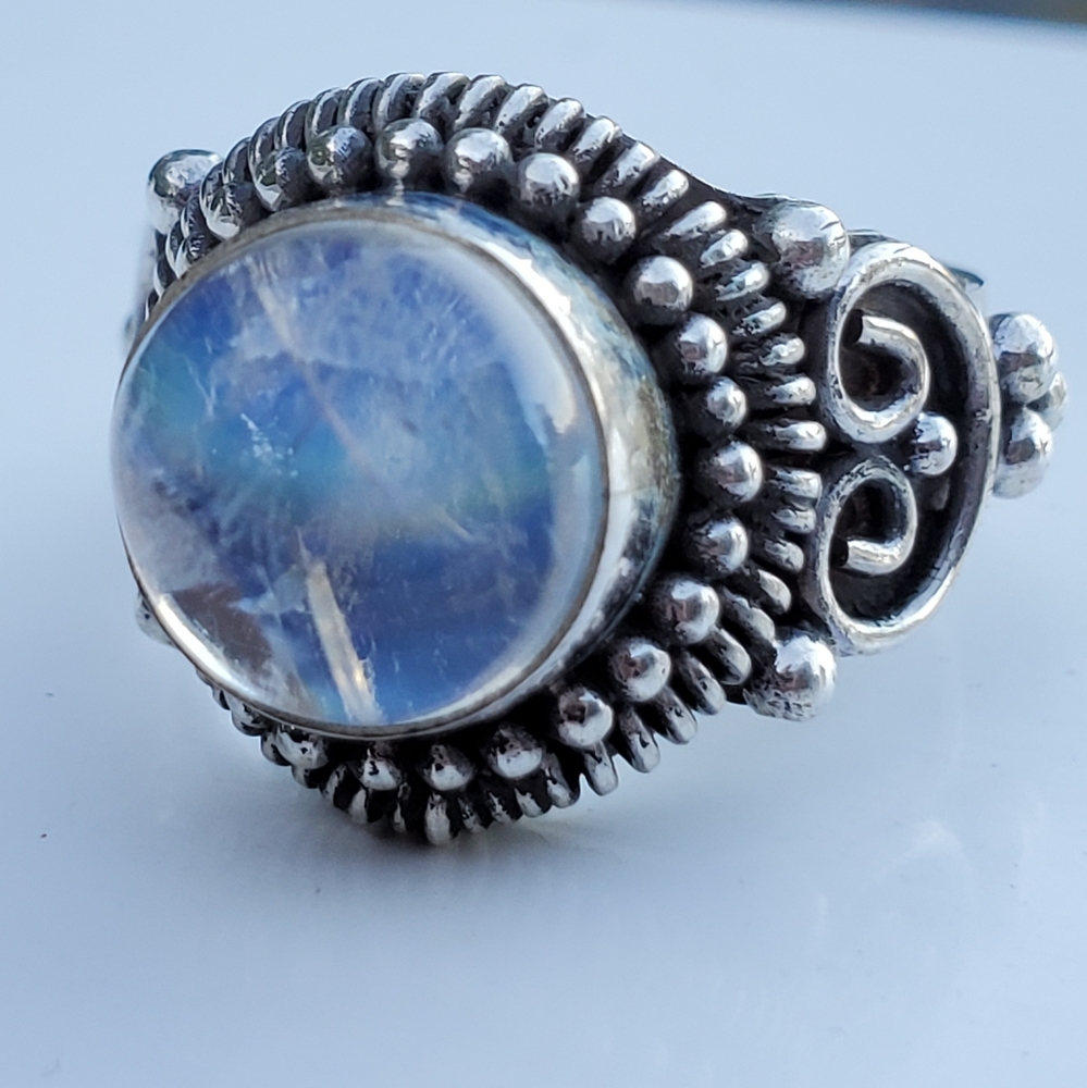 Nwot Sri Lankan Rainbow Moonstone Ring